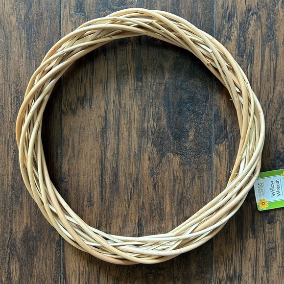 Floral Garden Willow Wreaths - Picture 5 of 9